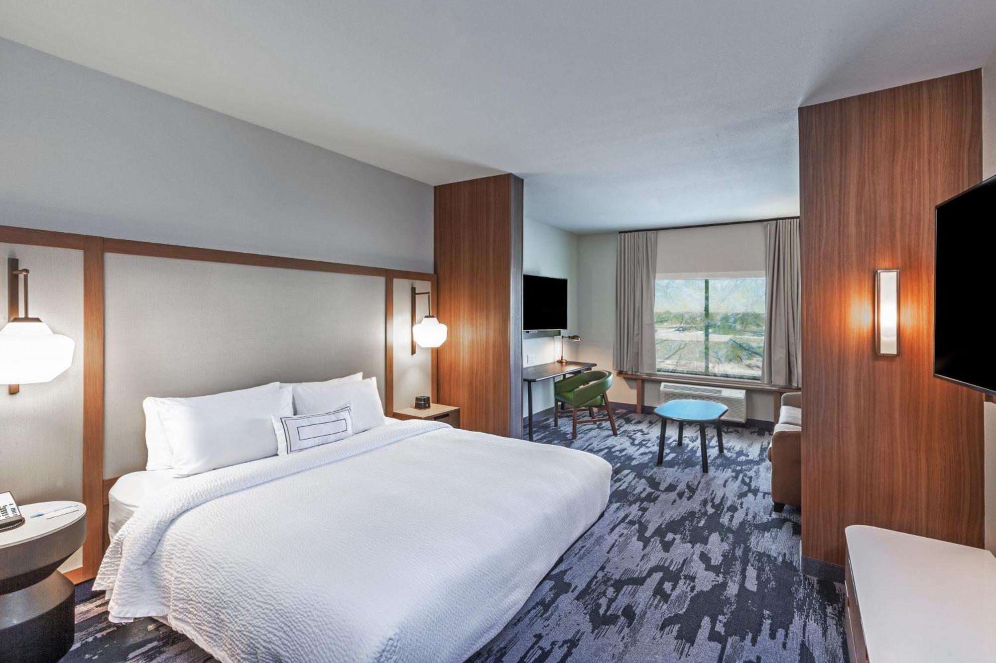 Fairfield Inn & Suites By Marriott Либерал Экстерьер фото